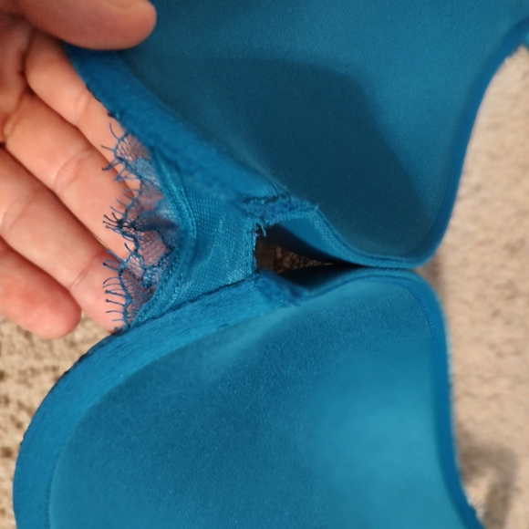 💙 EUC Victoria's Secret Very Sexy Push Up Underwire Adjustable Bra, 34DD - Picture 9 of 9